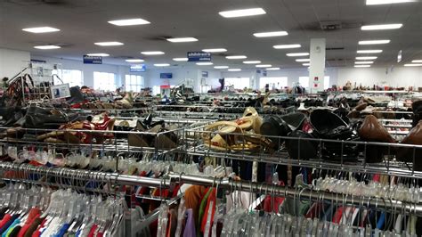 GOODWILL DUBUQUE - 2121 Holliday Dr, Dubuque IA - Hours, Directions ...