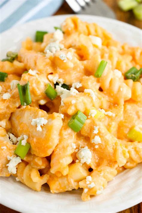 Instant Pot Buffalo Chicken Pasta - easydinnerrecipes.com