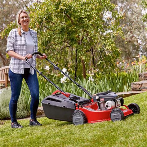 Rover 820 Duracut Push Lawn Mower Petrol engine – RajAgro Udaipur