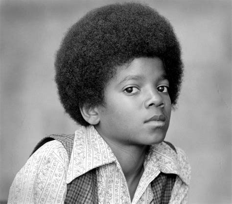 [100+] Young Michael Jackson Pictures | Wallpapers.com