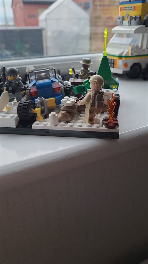 Division 1 agent vs last man battalion : r/lego