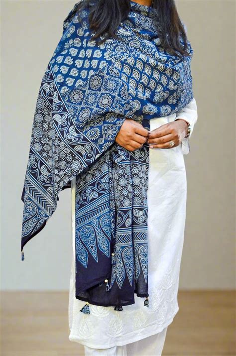 Pinaachi | Sustainable Handcrafted Wraps from India