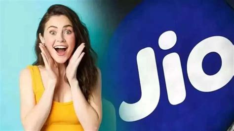 Jio's family plan: 4 SIMs can run simultaneously, unlimited calling ...