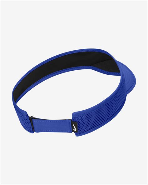 Nike Dri-FIT AeroBill Featherlight Training Visor. Nike IN