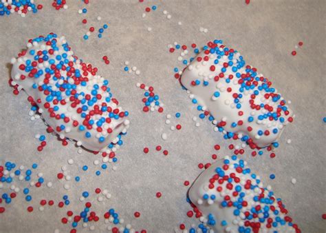 Patriotic Chocolate-dipped Cinnamon Bears ~ Dip it in Chocolate