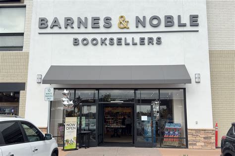 A new chapter: Barnes & Noble now open in La Jolla