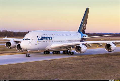 Too big to sell: Airbus bids pained adieu to superjumbo A380 | The ...