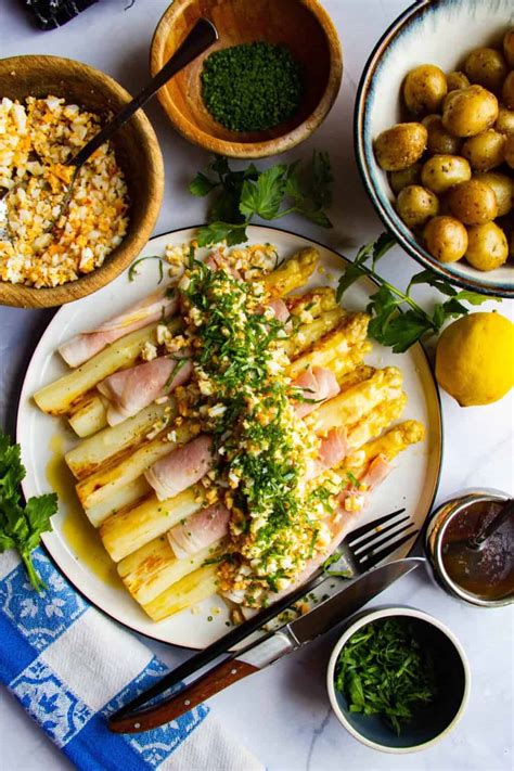 A Deliciously Easy White Asparagus Recipe (Try it!)