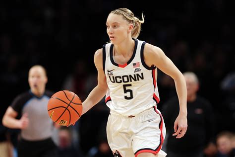 Paige Bueckers, Ashlynn Shade leading UConn vs. Iowa State