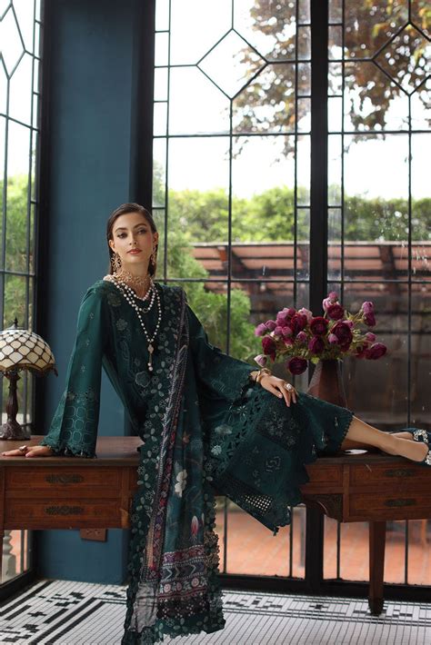 Nureh Maya Lawn NS-154: Elegant Green Pakistani Lawn Suit for Spring ...