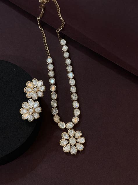"Moissanite Kundan Jewelry"-Moissanite Kundan Set-Mivanaa – Mivanaa ...