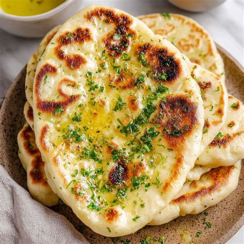 15-Minute Garlic Naan Bread: No Yeast, No Wait!