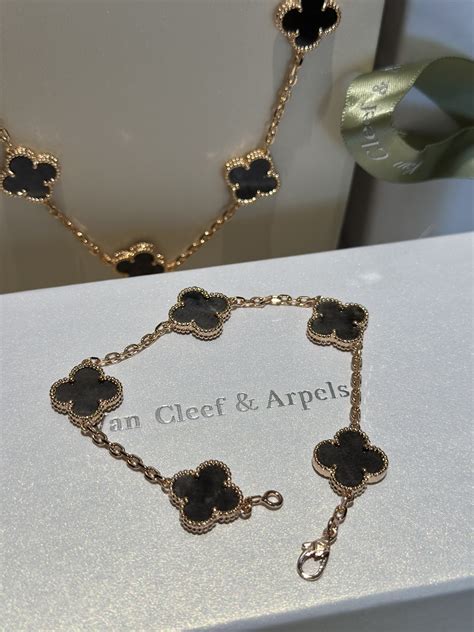 VAN CLEEF Vintage Alhambra 5 Motifs Bracelet & 20 motifs Long Necklace ...