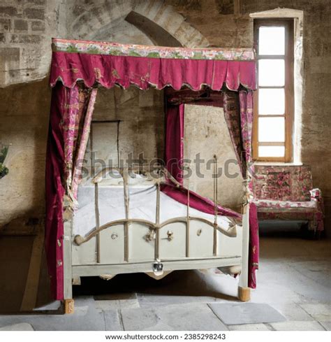 Castle Front View 的图像结果