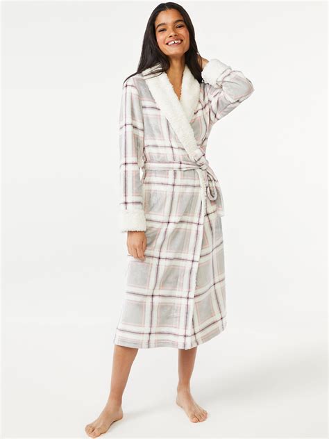 Joyspun Women’s Plush Sleep Robe, Sizes S to 3X - Walmart.com