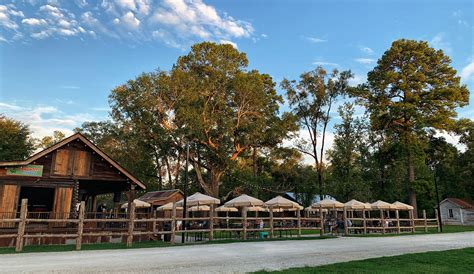 Lake Livingston RV Resort Camping & Glamping | Two Creeks Crossing Resort