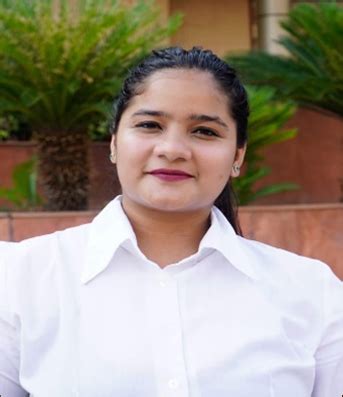 Faculty | Top Management Colleges in Greater Noida