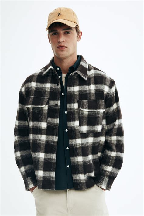 Men’s Brown/Checked Regular Fit Flannel overshirt | H&M IN