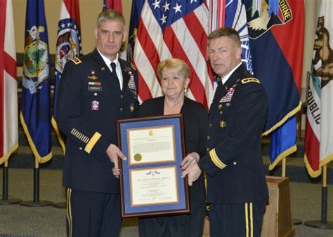 Soldier posthumously awarded Distinguished Service Cross | Article ...