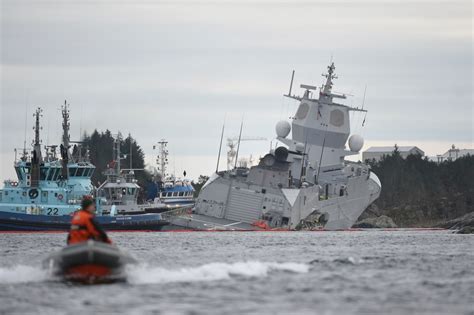 挪威护卫舰与油轮相撞最新进展：军舰最终基本沉没|护卫舰|挪威|索拉_新浪新闻