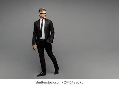 Business Man Full Body 的图像结果