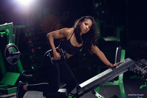 Gym Photoshoot Poses – PHOTO-FLEX