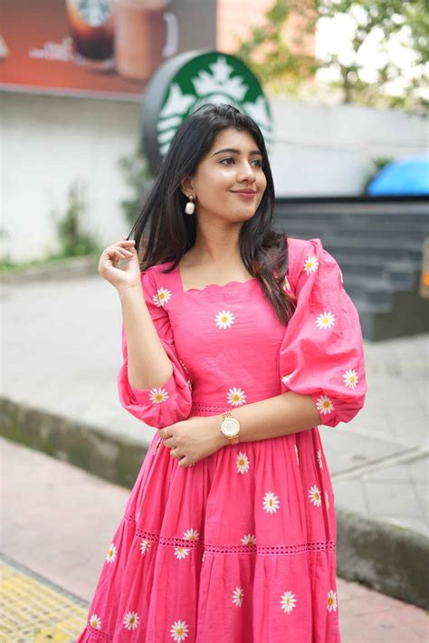 Lisa(Peach) – Blush by Mounika