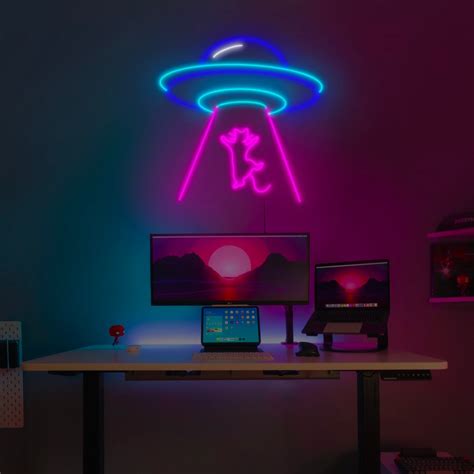 Spaceship Design Neon Sign, Spaceship and Cat Wall Art Neon, Children's ...