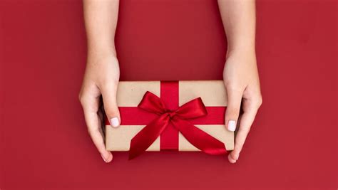 Swiggy Wants a ‘Gifting Curator’ to Lead Global Gift Selection with ...