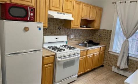Cozy and bright one bedroom apartment in great area. walk to NYC Subway ...