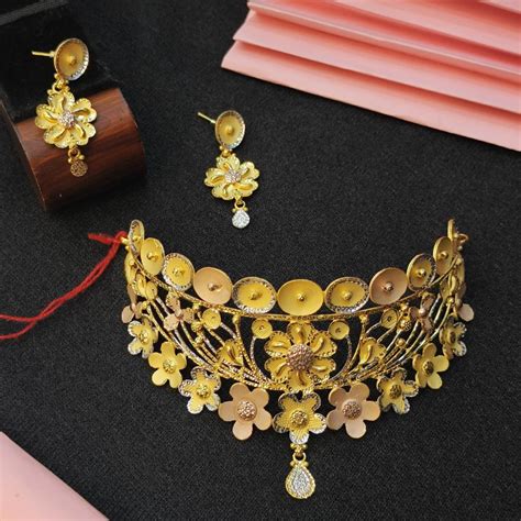 Navkar Jewellers Forming Gold Chokar Necklace Set – JewelEMarket