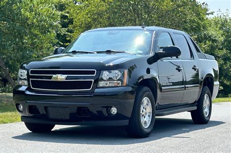 28k-Mile 2008 Chevrolet Avalanche 3LT for sale on BaT Auctions - closed on September 3, 2024 ...