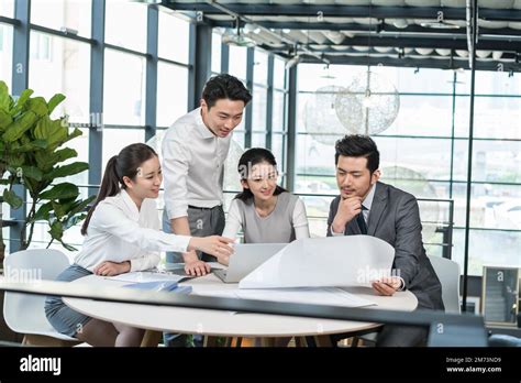 Business People Meeting Room 的图像结果