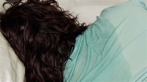 Night Sweats Causes: Experts Explain Why You Sweat In Your Sleep - The New York Times