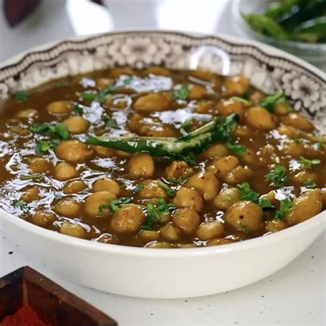 Zero-Oil Chana Masala Recipe: Instant Pot Chole Recipe - My Tasty Curry