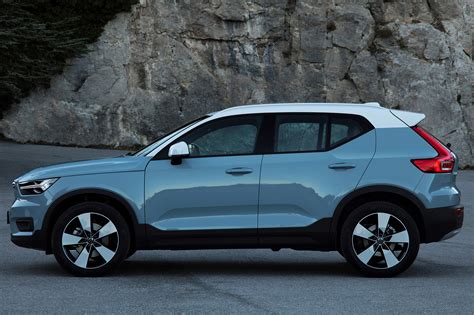 2019 Volvo XC40 First Drive Review | Automobile Magazine