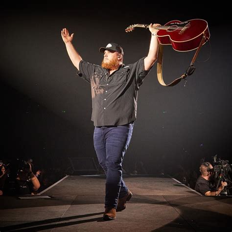 Luke Combs' Stylist on His Looks from the Red Carpet and Tour - Fashnfly