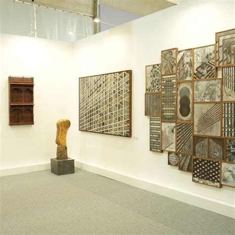 Your guide to the most popular flea markets | Architectural Digest India