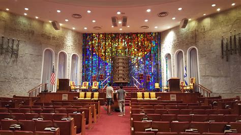 Anti-Israel Protest Forces Los Angeles Shul to Relocate Shabbat ...