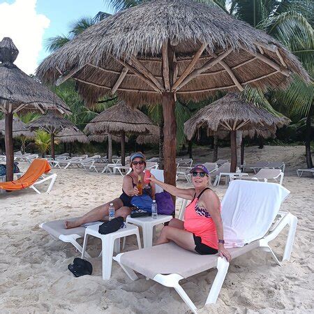 Nachi Cocom Beach Club & Water Sport Center (Cozumel) - All You Need to ...