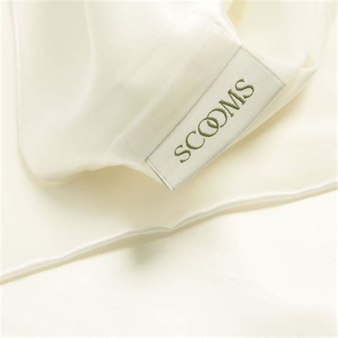 How to Wash Silk Bedding | Scooms
