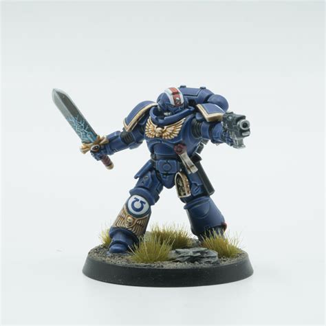 First (of many) Primaris Lieutenant for my Ultramarines : r/Warhammer40k