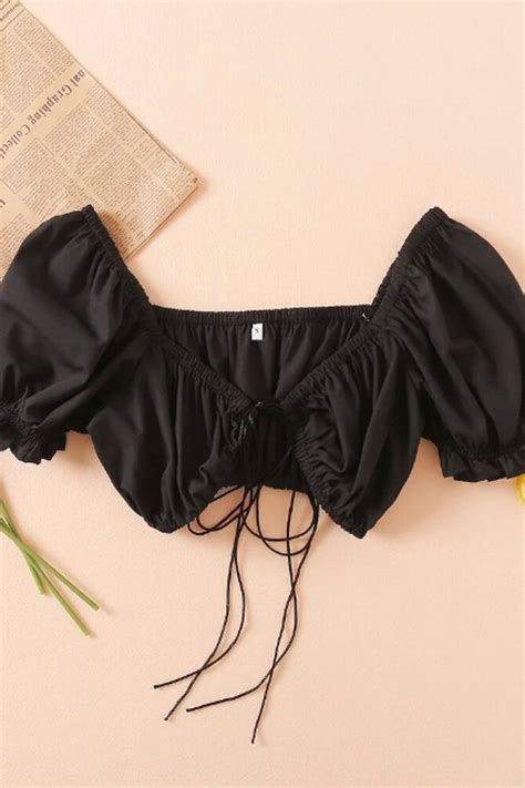 Black Sweetheart Neck Crop Top – Styched Fashion