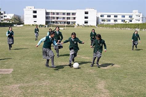 Play Ground – Sparkling Kids School, Patran