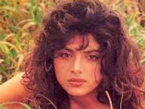 Bollywood Actress sonam Khan Visit Red Light Area Marathi News|15 व्या ...