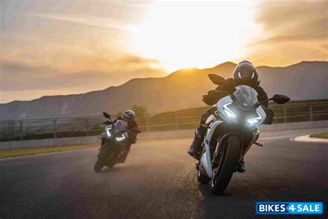 CFMoto 300SR price, specs, mileage, colours, photos and reviews ...
