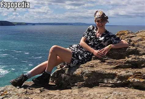 Izzie Balmer Nude OnlyFans Leaks - Photo #1838746 - Fapopedia