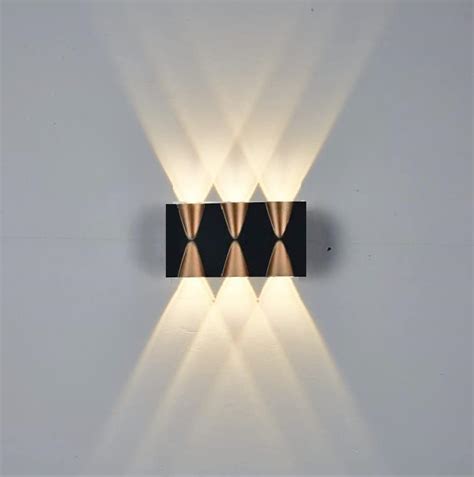 Groeien 6 Watt Waterproof Up and Down Black Golden LED Modern Wall Lamp ...