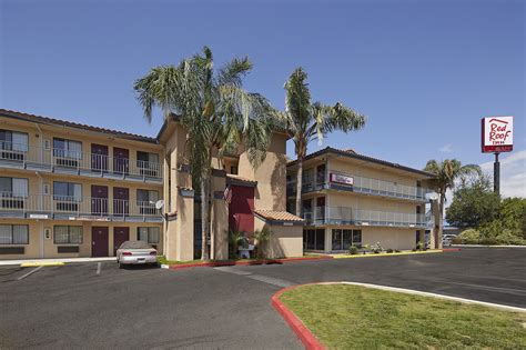 Tulare Hotel Coupons for Tulare, California - FreeHotelCoupons.com