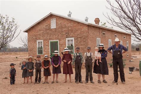 Photographer Jordi Busqué spent a decade documenting Mennonite families ...